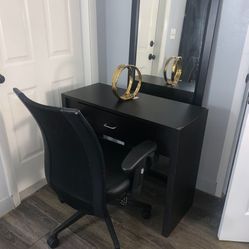 Elegant Medium small Black Desk & Chair 