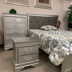 Silver Upholstered Bedroom Set Queen or King Bed Dresser Nightstand Mirror Chest 