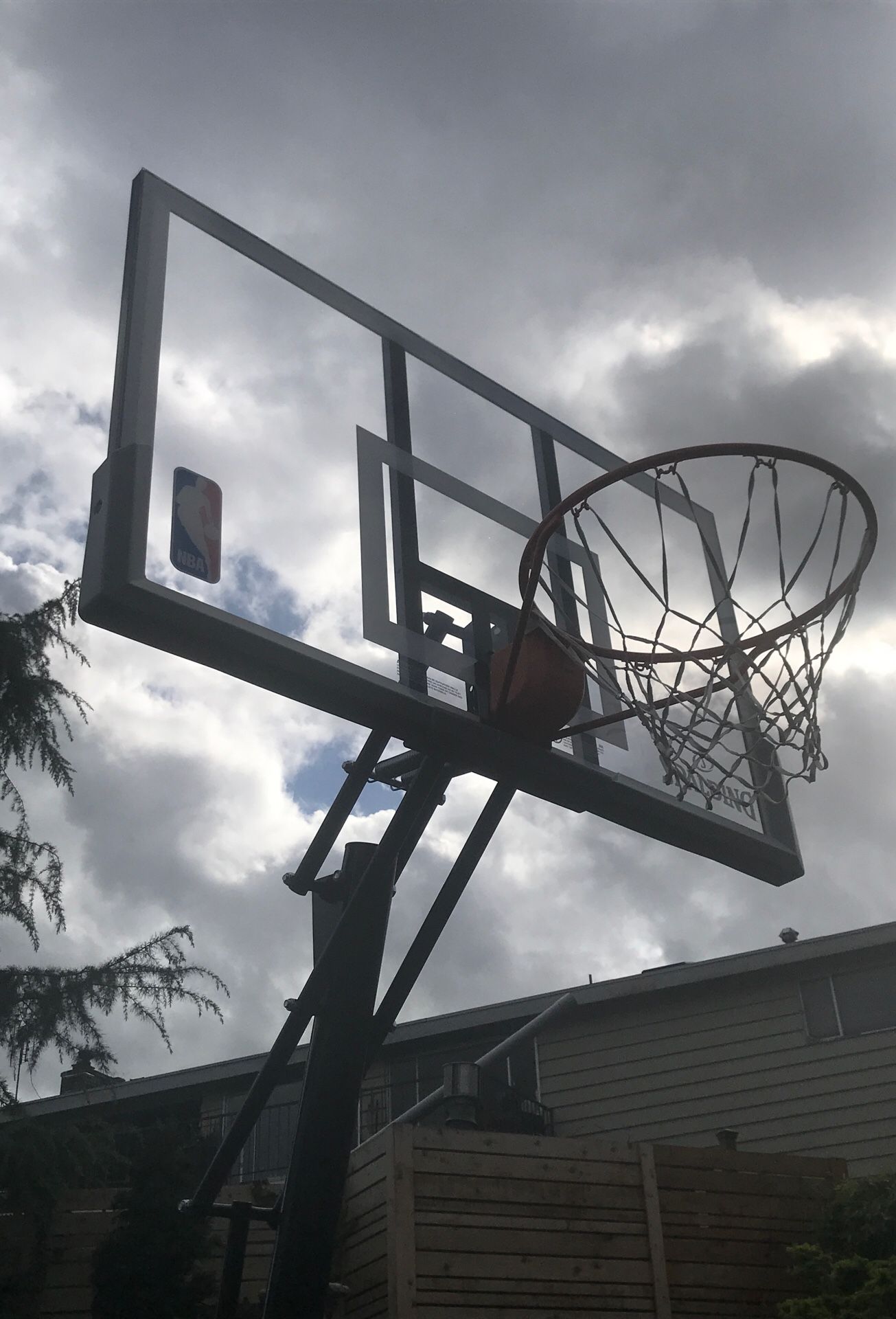 Spaulding large basketball hoop