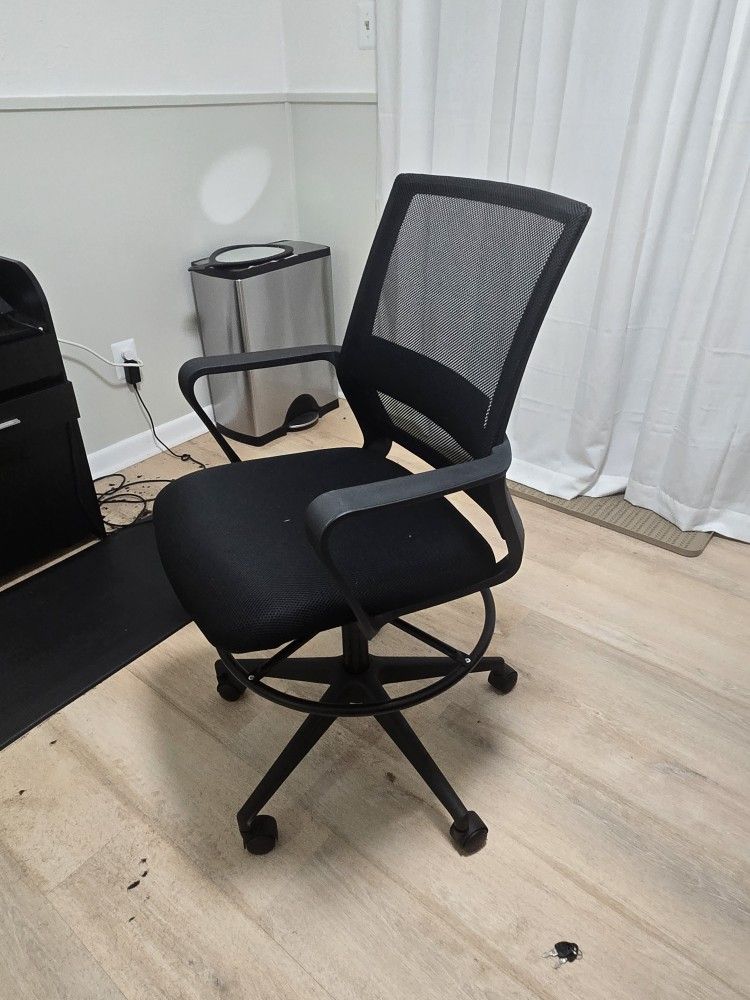 High Adjustable Chair