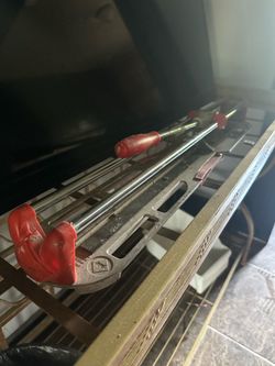 Tile cutter