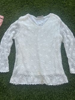 Croft & barrow white crochet pullover tunic sweater featuring a v-neckline and long sleeves large