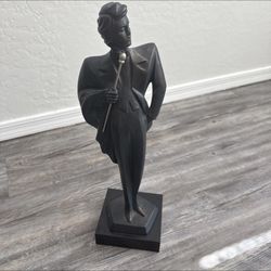 AUSTIN SCULPTURE OF MAN