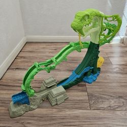 MINI MONSTER JAM SET WITH 3 MINI TRUCKS
