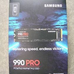 Samsung 990 PRO 4TB Internal SSD PCIe 4.0 M.2 NVMe Solid State Drive

