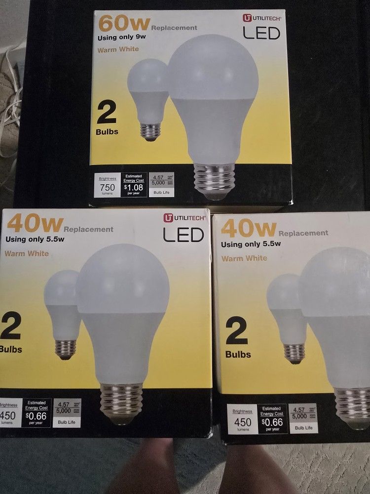 LED light bulbs 2 boxes of 40W , 1 box of 60W