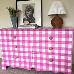 Pink Dresser Makeover – Gingham / Vintage Style