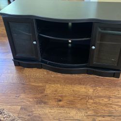 Black Tv Stand With Beveled Glass Doors. 