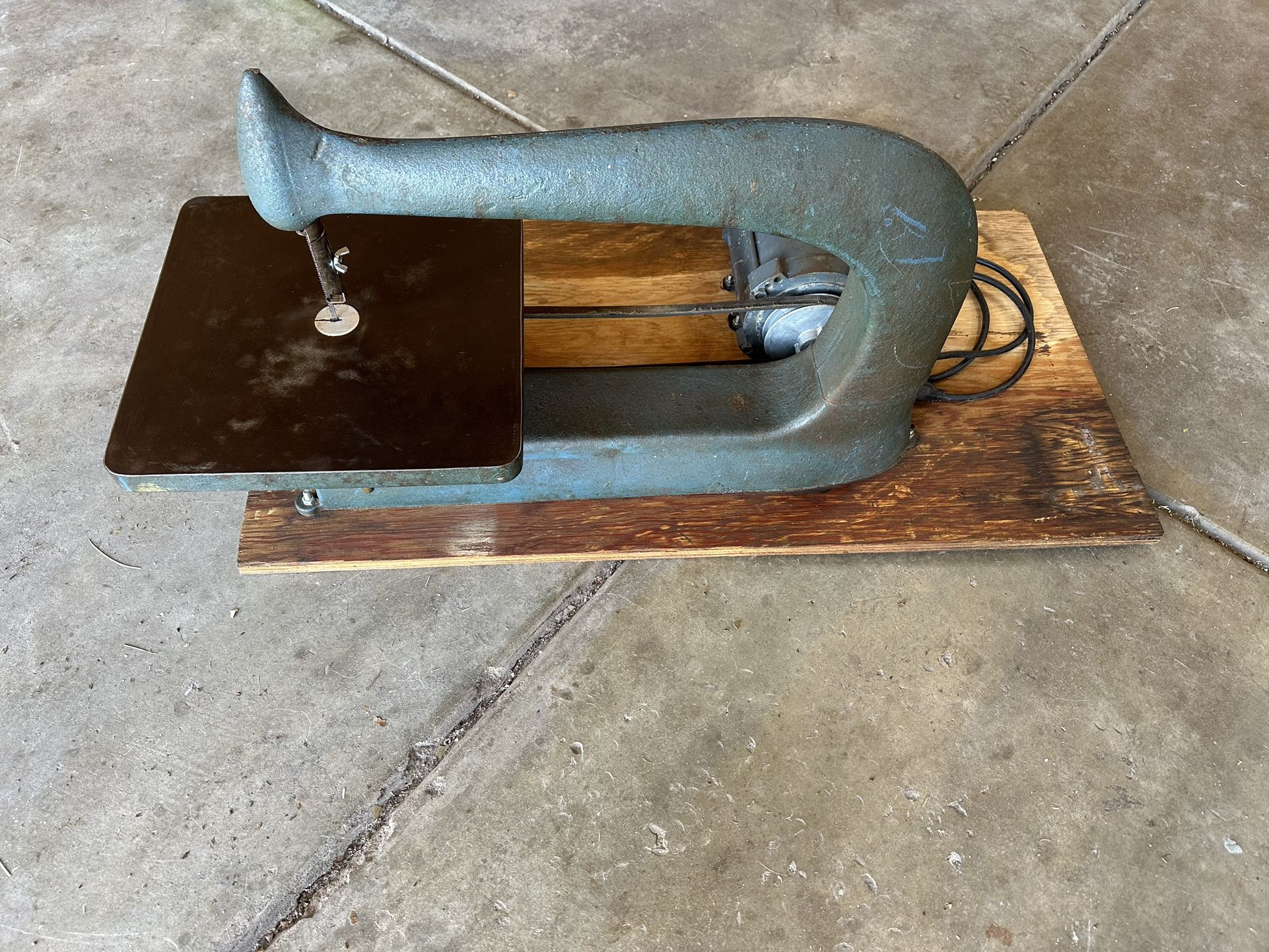 Genuine Vintage Cast Iron Jigsaw Tool