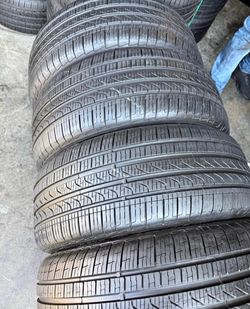 205/45/17 pirelli 📍📍 Vendo un set de llantas con 80% de vida las 4 📍🌟