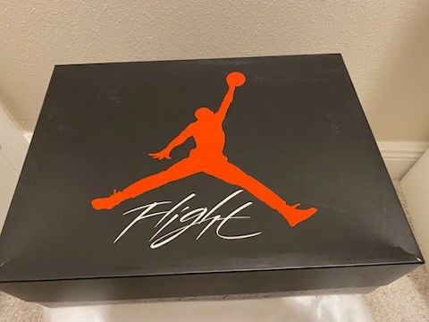 Jordan Retro 4 Laser Black Gum(2019) Men's Size 8.5
Brand New in Box(Never Worn)