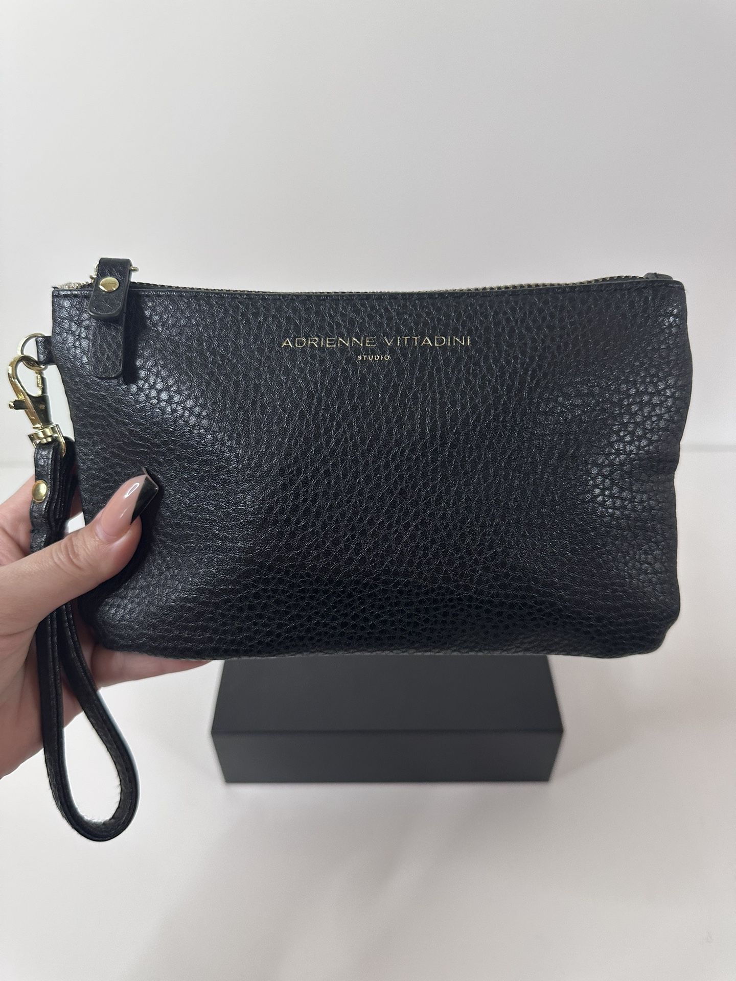 ADRIENNE VITTADINI Wristlet Handbag Women’s Black Charger Wallet (iPhone)