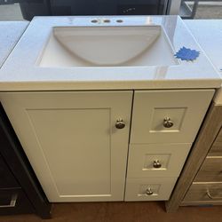 Bannister 31 in. Single Sink Pearl Gray Bath Vanity with Granite-Look Colorpoint White Cultured Marble Top