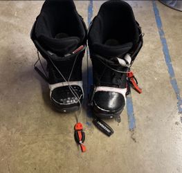 Burton Snowboard Boots (Size 8)