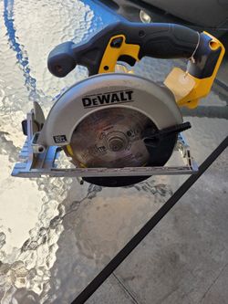 Dewalt 20 Volt Max Circular Saw Dewalt 20 Volt Max Drill And Dewalt 20volt Max Battery