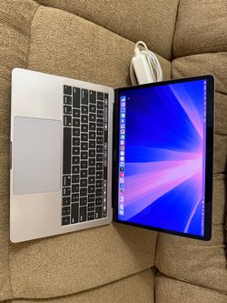 2019 MacBook Pro 13”retina,i5 Quad Core. 16gb Ram. 512gb SSD, Touch bar/ID,Excellent