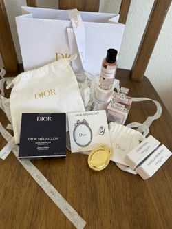 Dior Médaillon Lip Balm Holiday 2026 LE + 2 Deluxe Perfume Minis & Samples