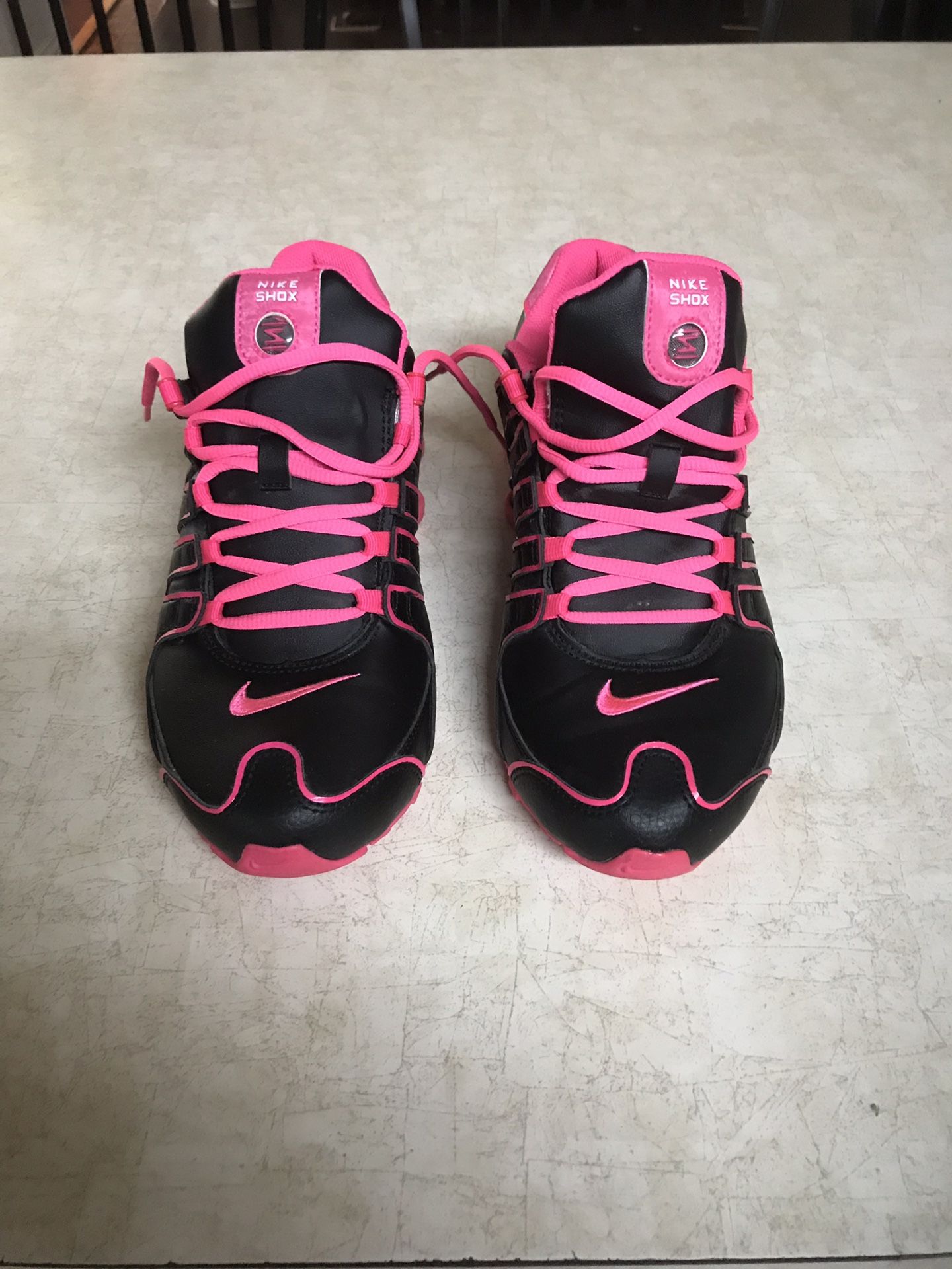 Women’s Nike shock