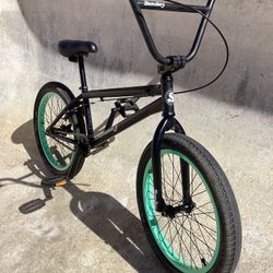 SUNDAY 20 BMX BIKE