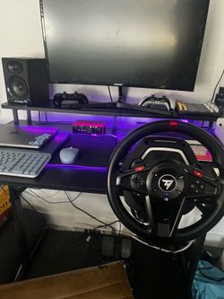Steering wheel w/gas and break pedals ps5