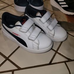 White and blue little boys pumas suze 12c 