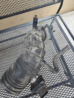 Honda intake from engine to air filter