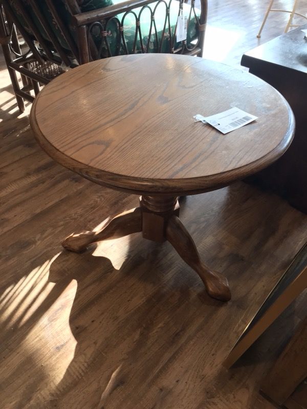 Small round pedestal end table