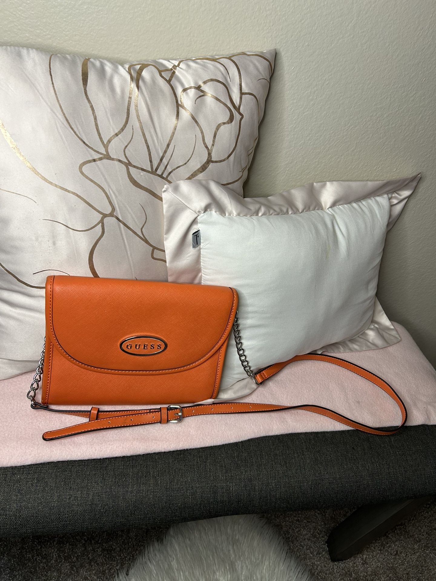 Guess Sling bag
