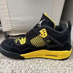 Jordan 4 Yellow Thunders