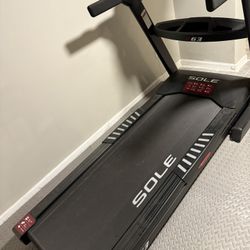 Sole F63 Professional Treadmill