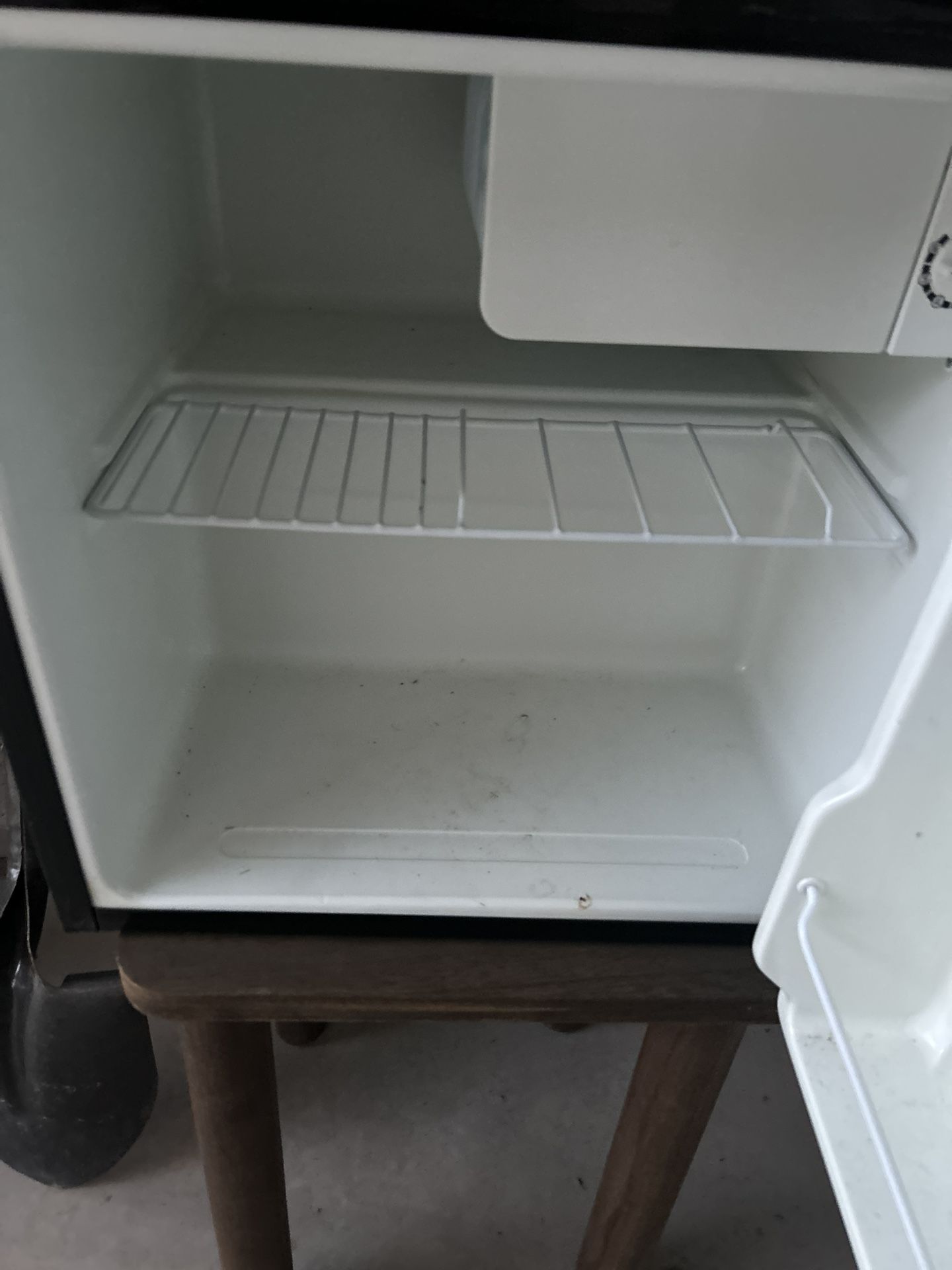 Mini fridge