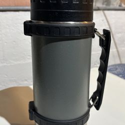 THERMOS VACUUM STAINLESS STEEL INSULATED BOTTLE USA MADE