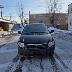 2006 Chrysler Town and Country LX
