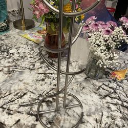 Mug holder- silver finish- holds 8