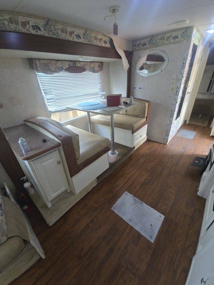 RV Camping For Salle.