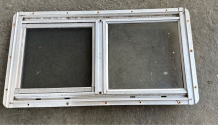 Aluminum sliding window. 21”3/4 x 11x1”