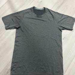 2 Lululemon Metal Vent Shirts 