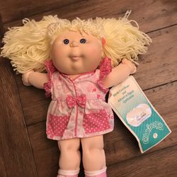 1992 Vintage Cabbage Patch Doll With Birth Certificate And Adoption Papers