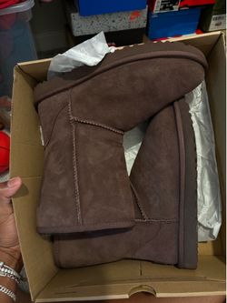 Uggs Brown Size 8 W