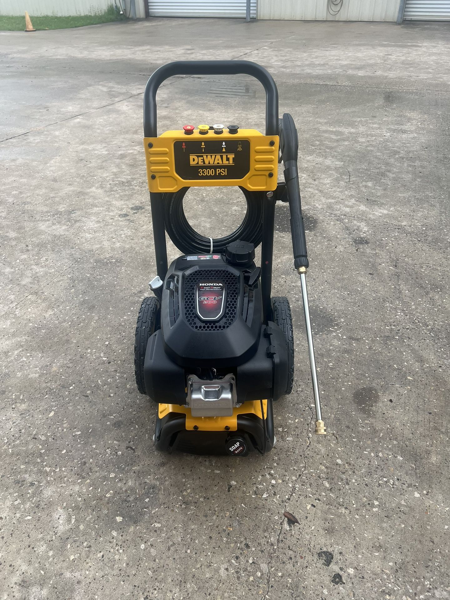 Dewalt 3300psi Gas Pressure Washer