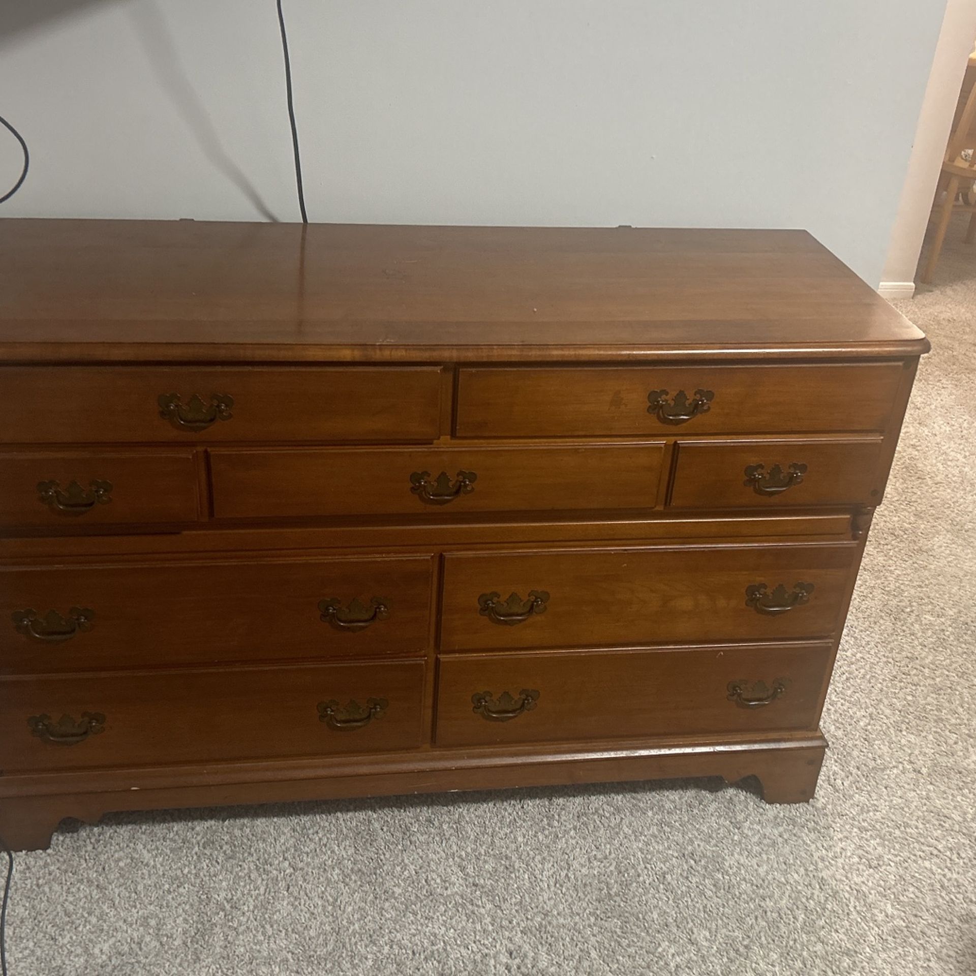 Dresser