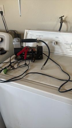 Pittsburgh air compressor 12 volt 150 psi compact