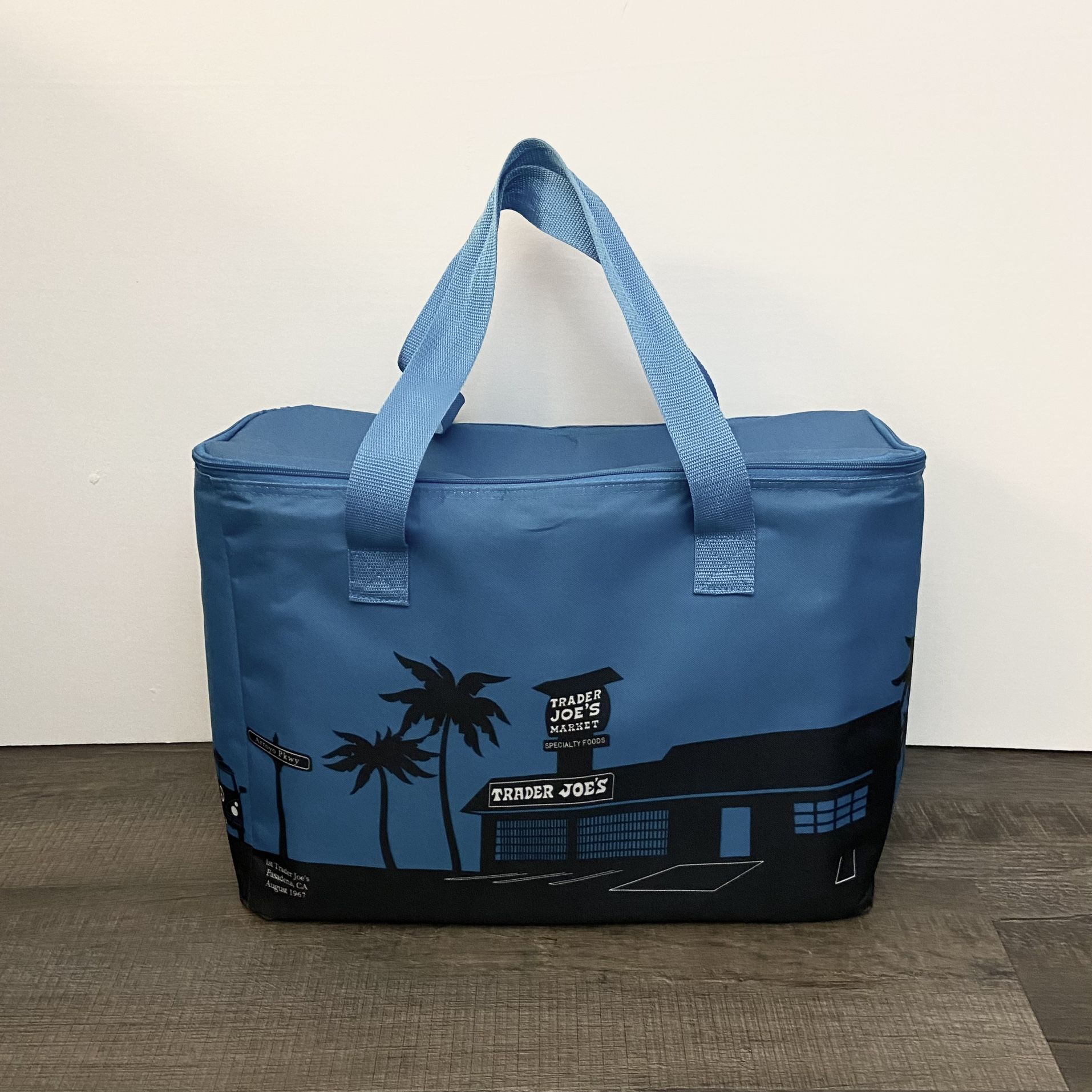 {Collector’s Item} Trader Joe's 8-Gallon Large Cooler •Limited Edition Blue Color •Reusable Insulated Bag in Mint Condition