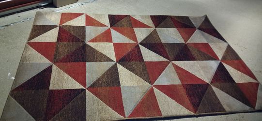 5 x 8 Geometric Area Rug