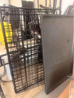 Medium size wire dog crate