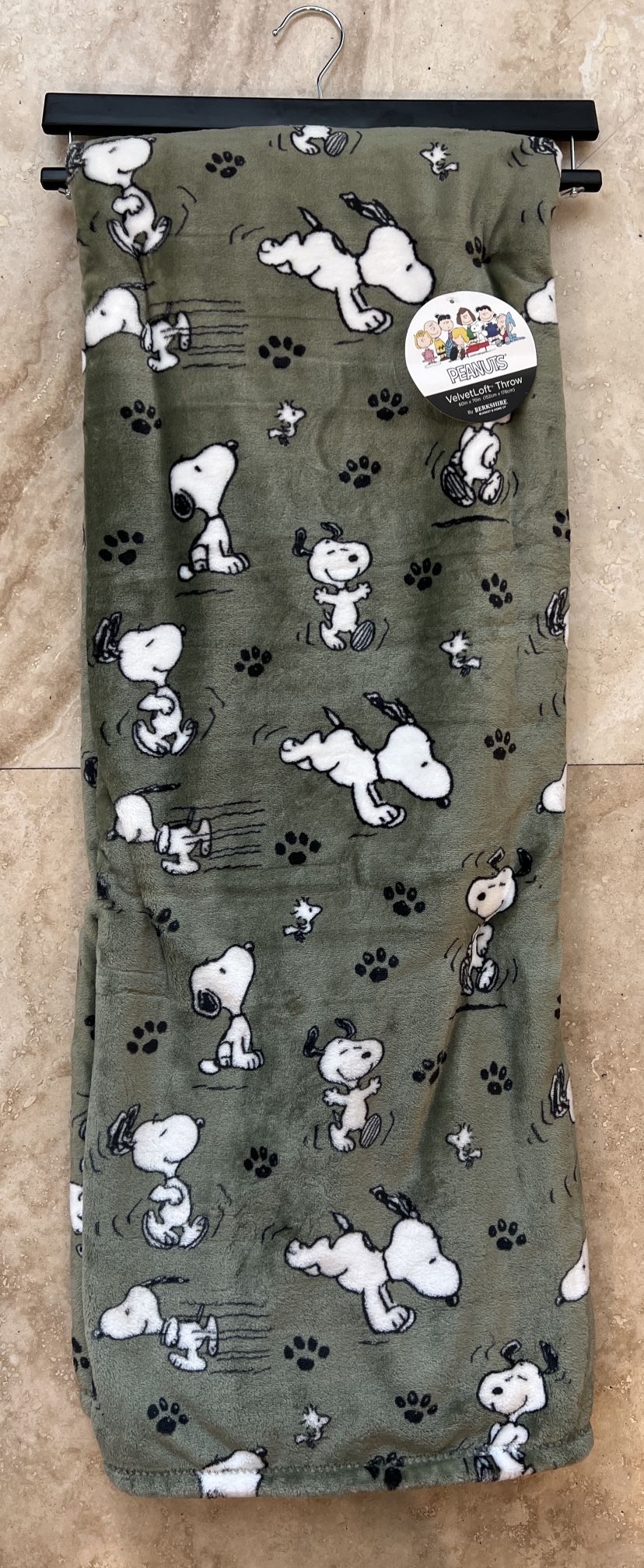 New! Snoopy Peanuts Blanket - Size 60” X 70”