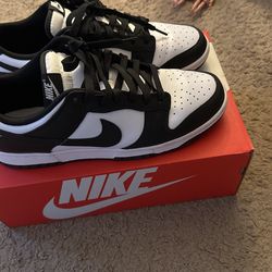 Nike Dunk Low Panda 