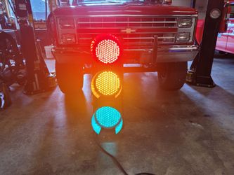 Stop light / traffic light