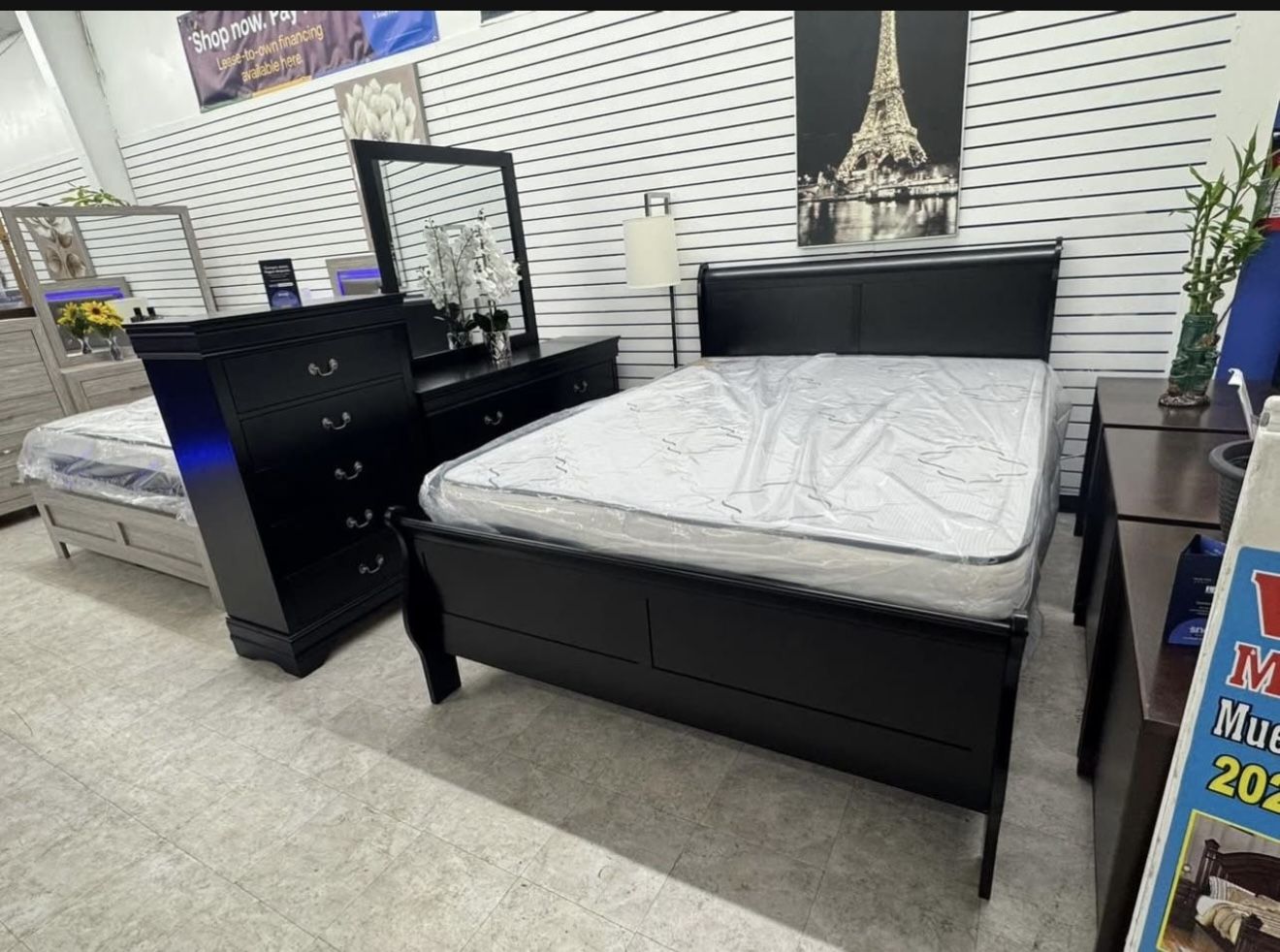 Black Friday Sale! GORGEOUS, STURDY Bedroom Set at an AMAZING PRICE!