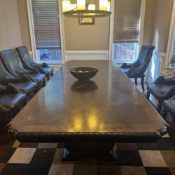 Extendable Dinning Room Table w/ 8 Chairs 